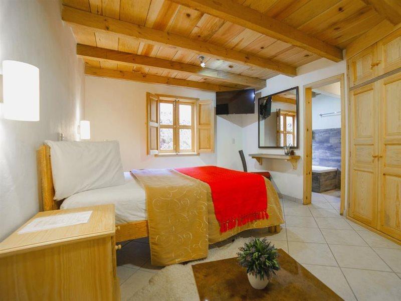 Hotel Adobe Y Teja San Cristóbal de Las Casas エクステリア 写真