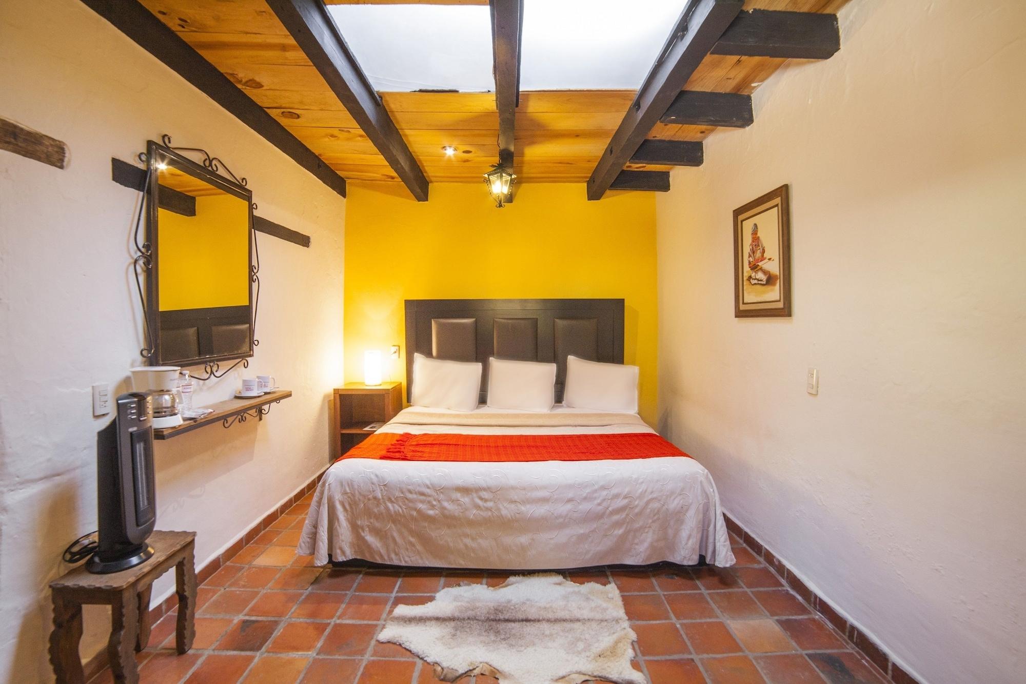 Hotel Adobe Y Teja San Cristóbal de Las Casas エクステリア 写真