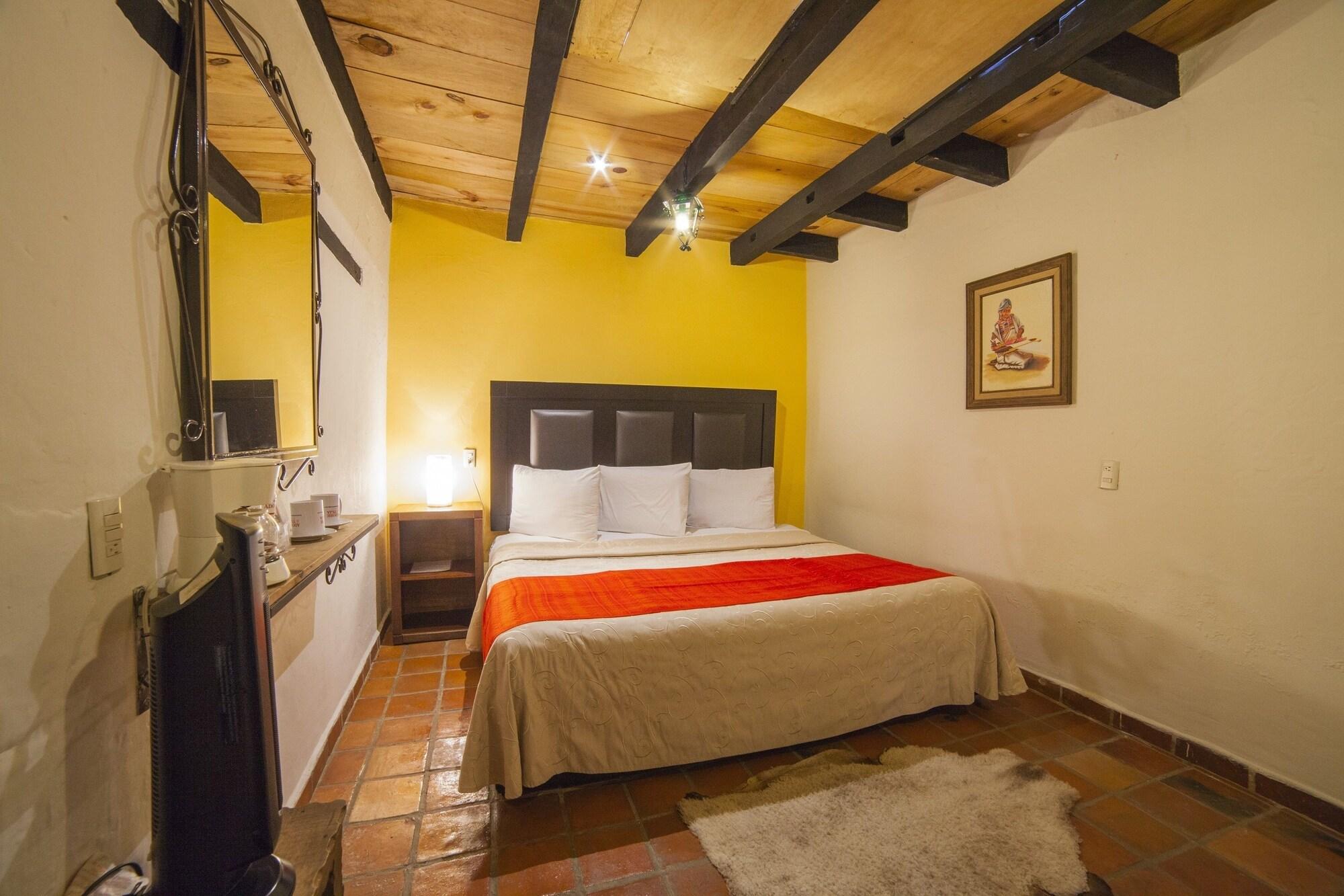 Hotel Adobe Y Teja San Cristóbal de Las Casas エクステリア 写真