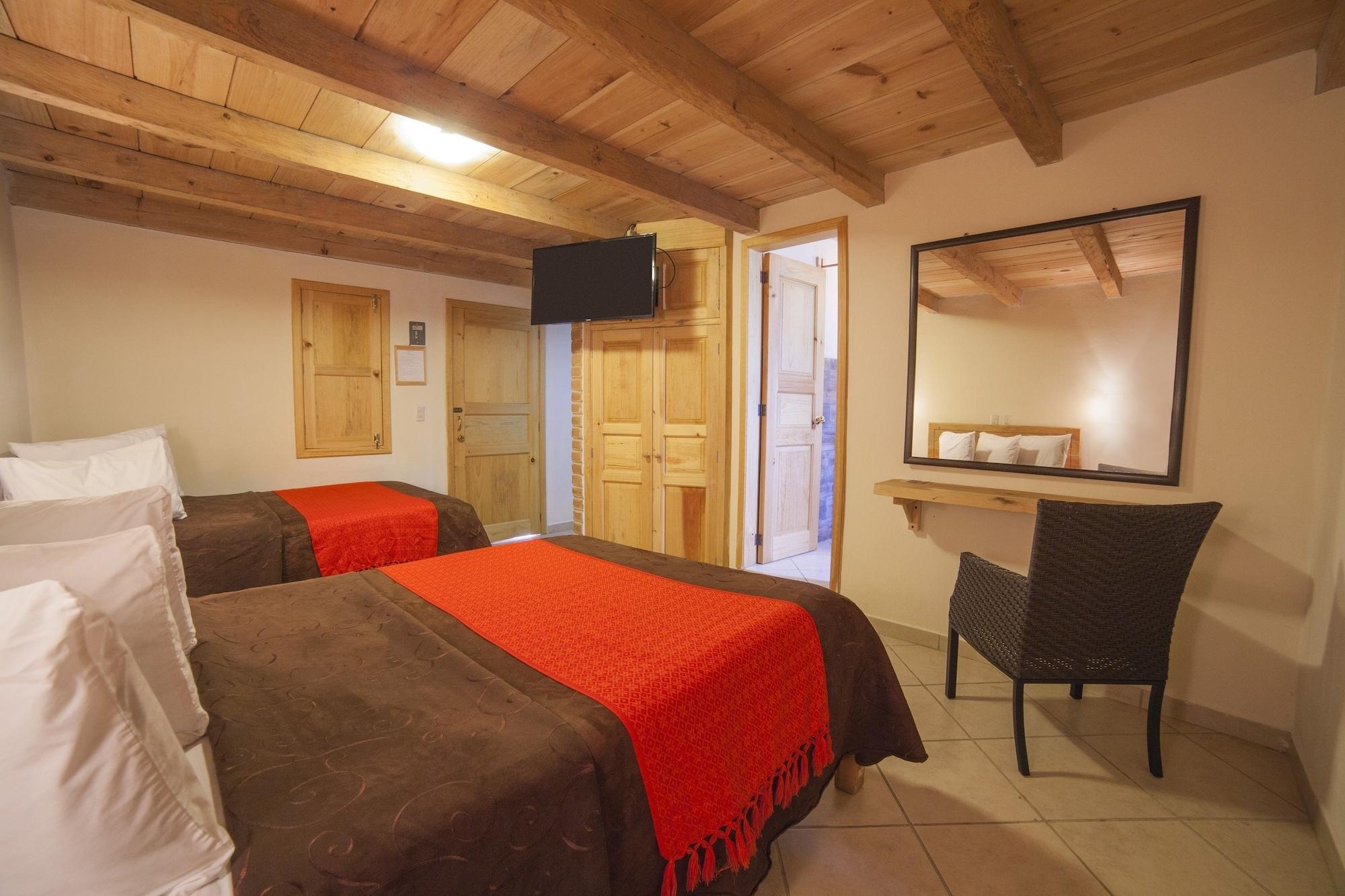 Hotel Adobe Y Teja San Cristóbal de Las Casas エクステリア 写真