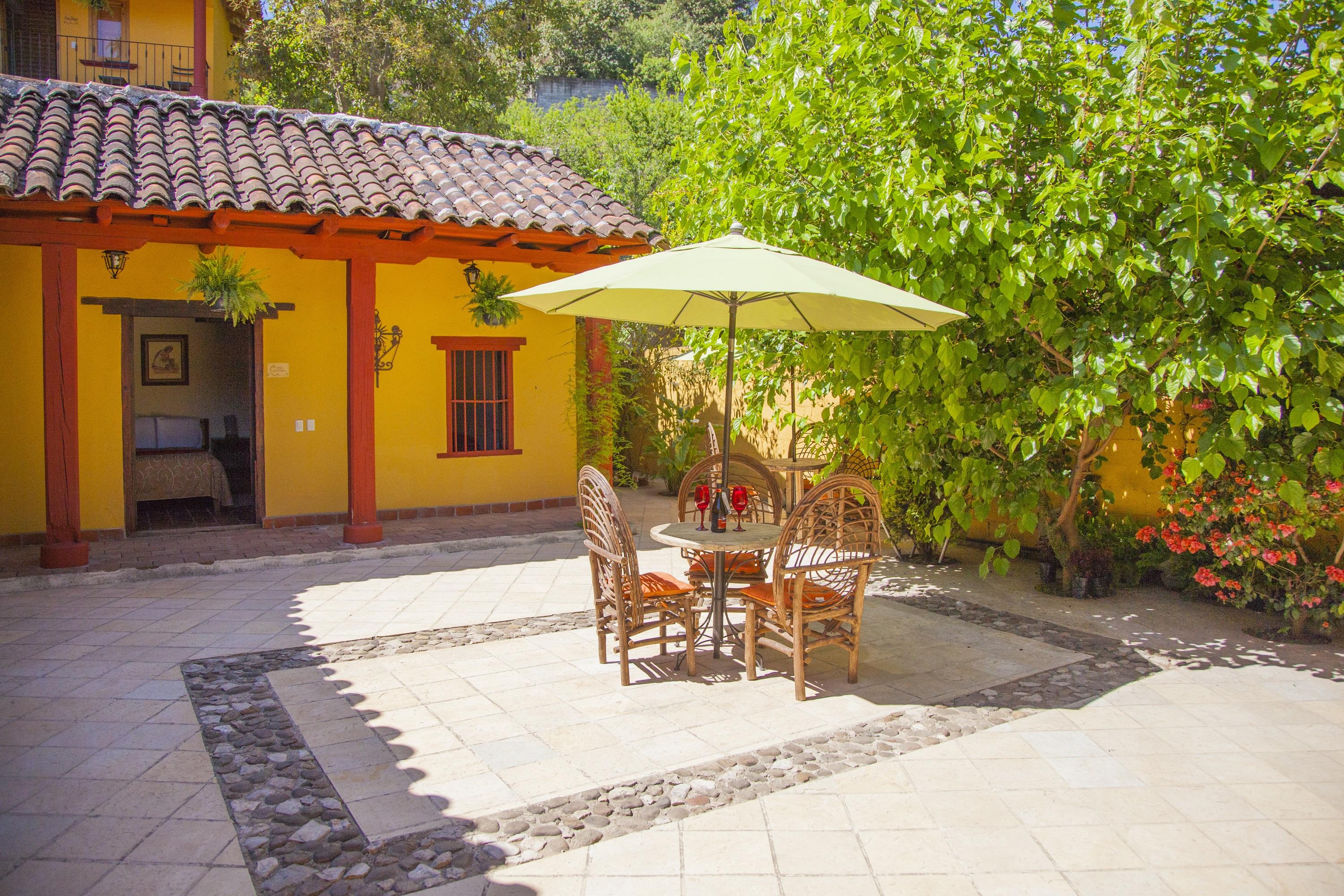 Hotel Adobe Y Teja San Cristóbal de Las Casas エクステリア 写真