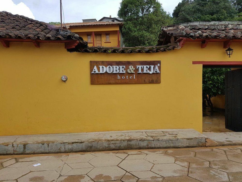 Hotel Adobe Y Teja San Cristóbal de Las Casas エクステリア 写真
